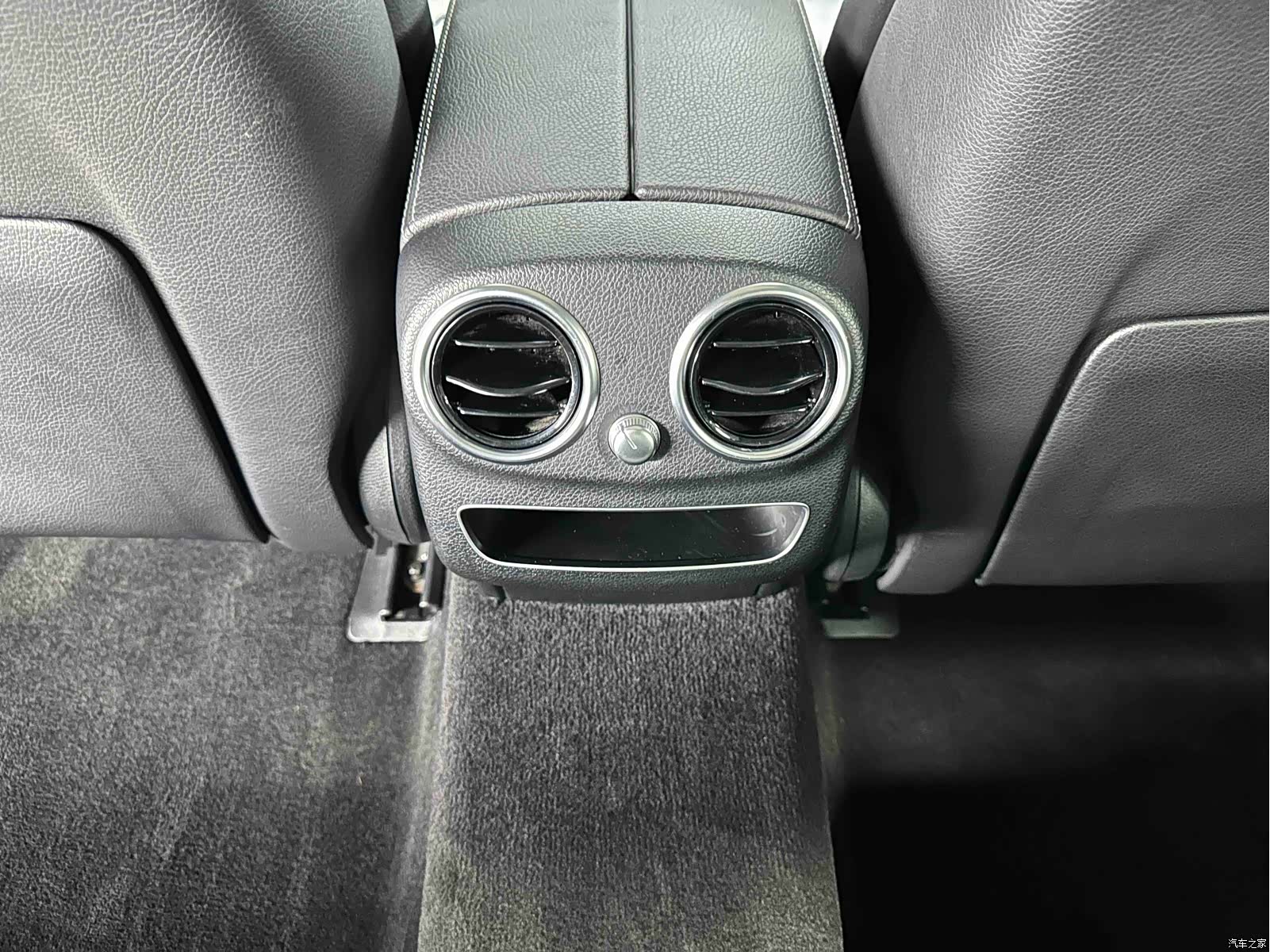 Mercedes-Benz C-Class, 2019 22