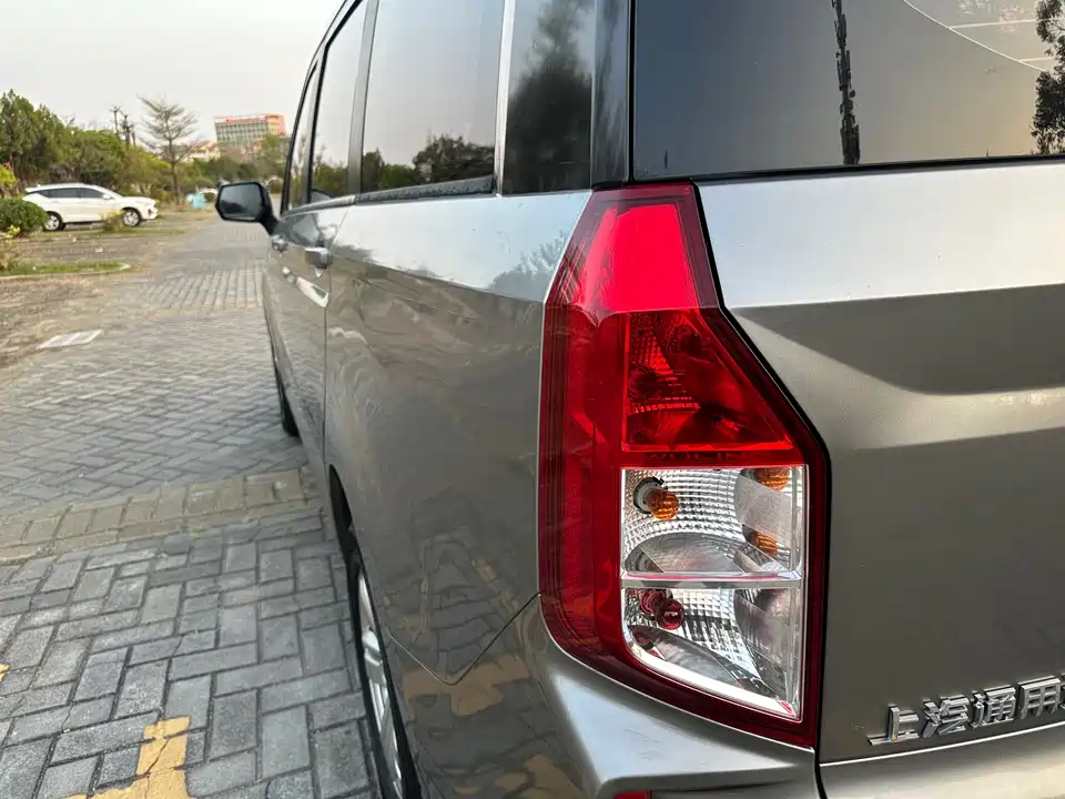 Wuling Wuling Hongguang PLUS