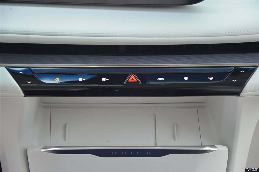 Buick GL8, 2025 8