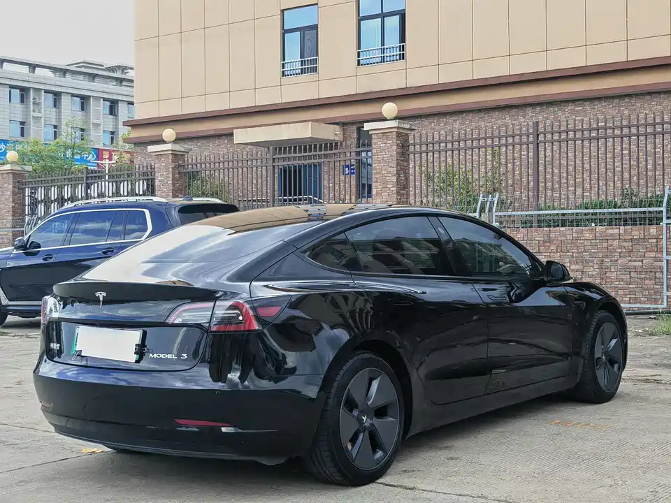 Tesla Model 3 Tesla Model 3