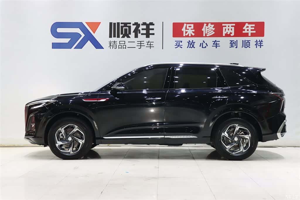 Hongqi HS3, 2025 6