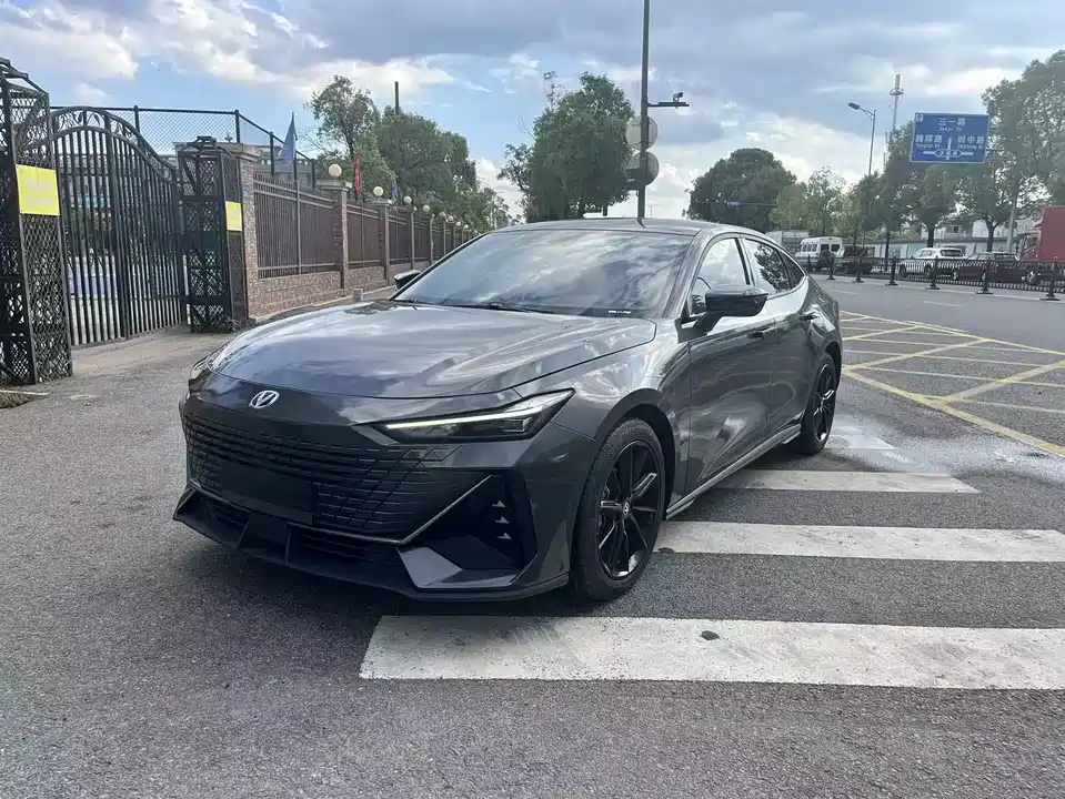 Changan UNI-V