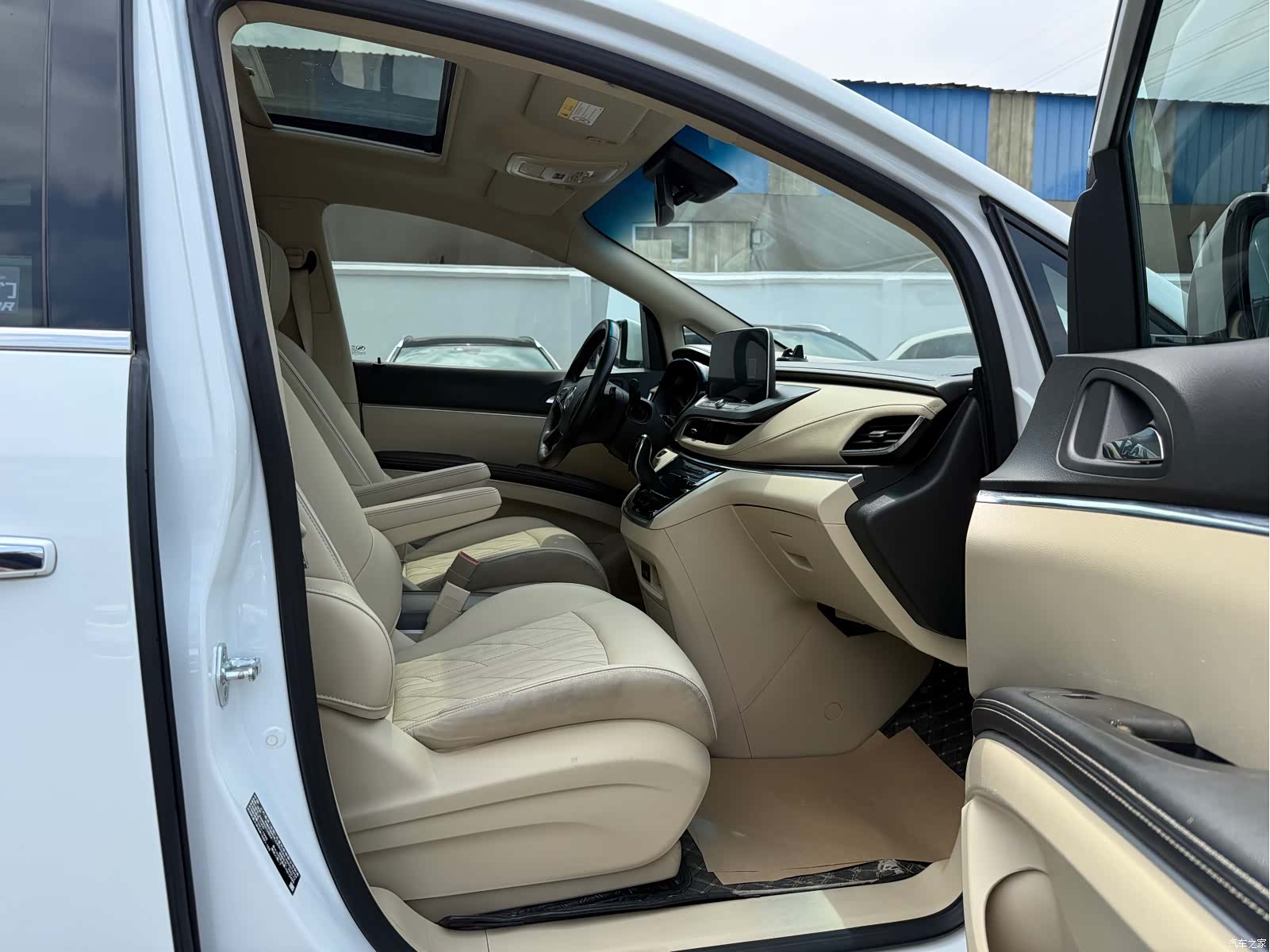 Buick GL8, 2023 20