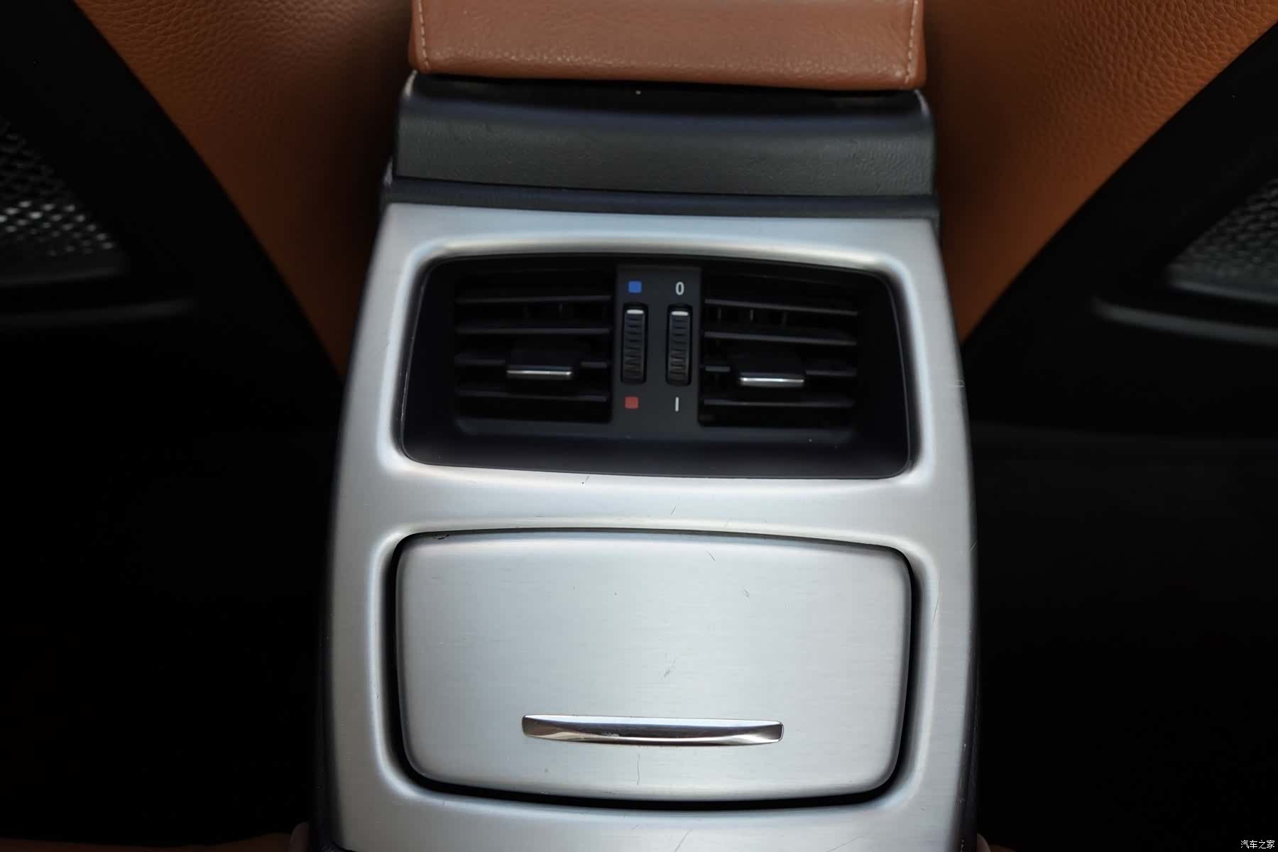 BMW 3 Series, 2010 23