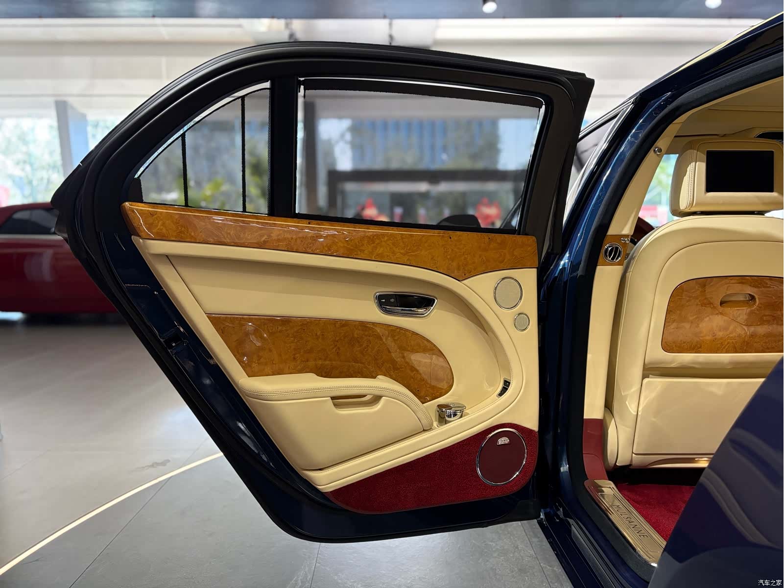 Bentley Mulsanne, 2013 18