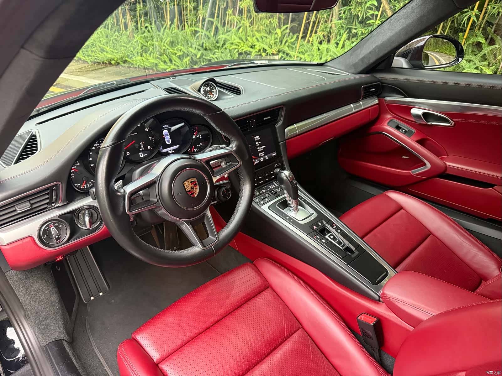 Porsche 911, 2018 8