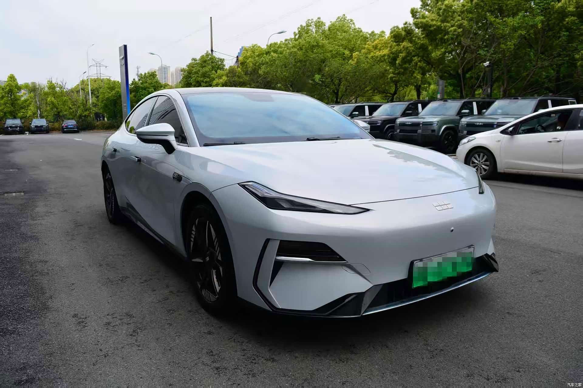 Geely E8, 2024 3