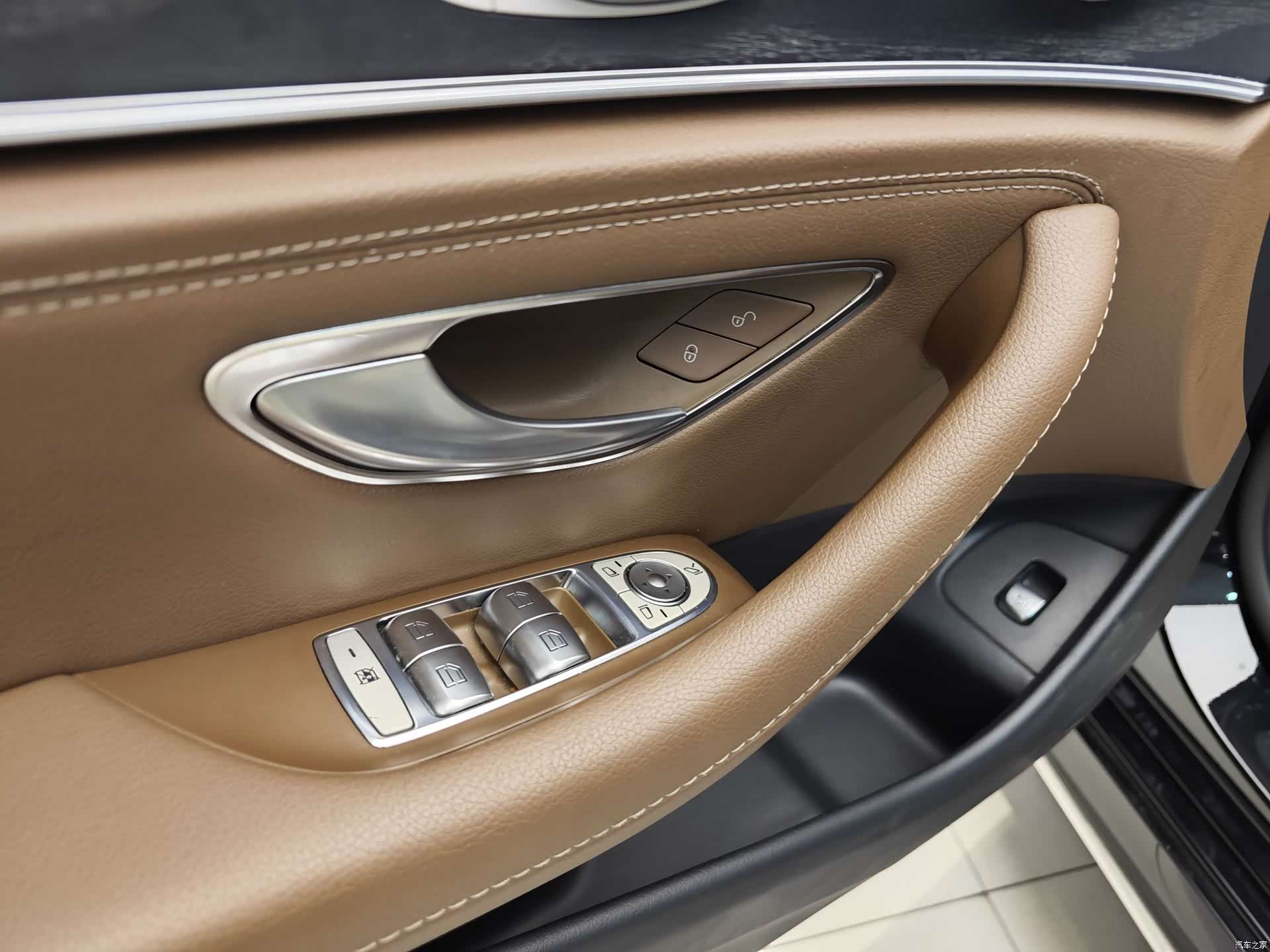 Mercedes-Benz E-Class, 2023 9