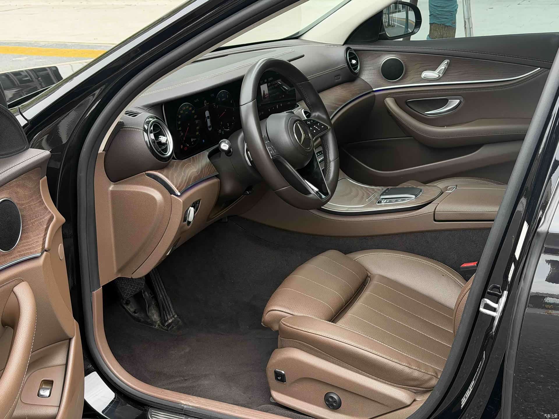 Mercedes-Benz E-Class, 2022 6