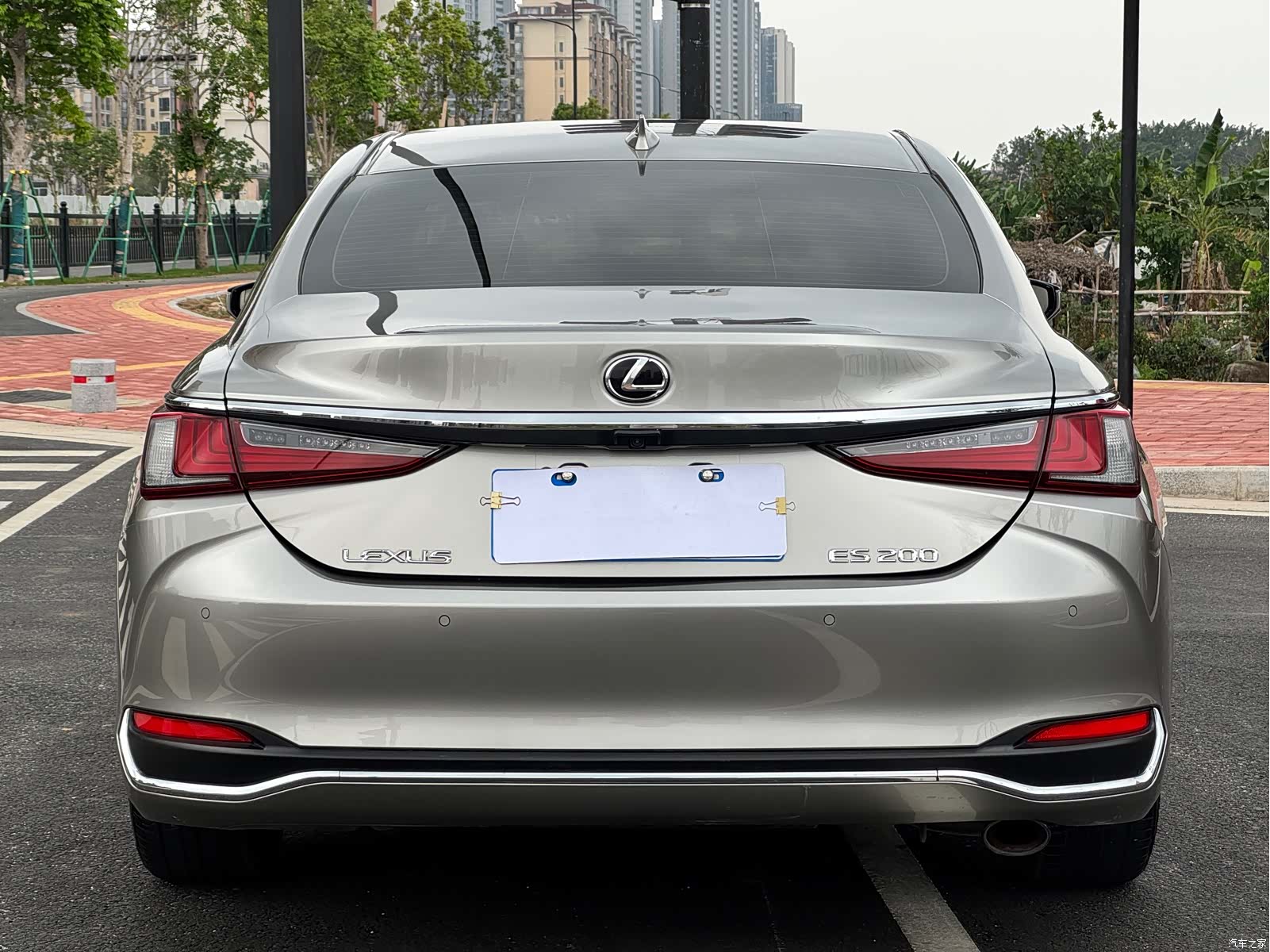 Lexus ES, 2021 10