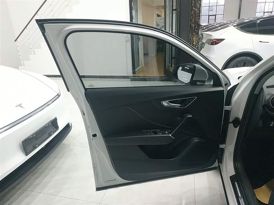 Audi Q2L Audi Q2L