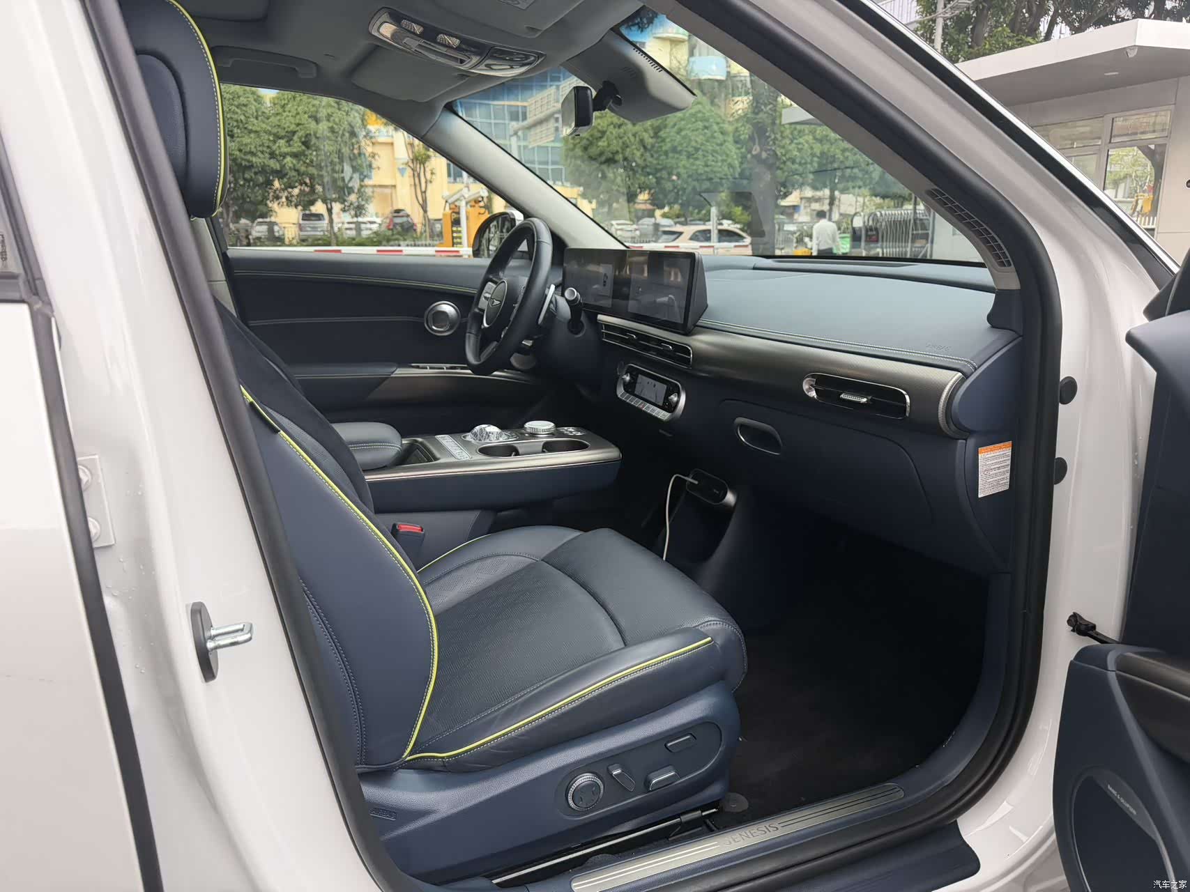 Genesis GV60, 2023 11