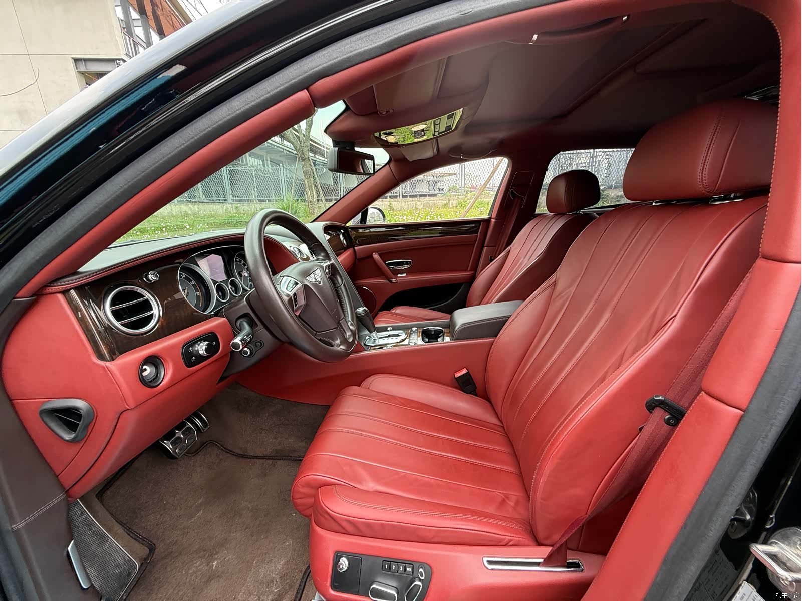 Bentley Flying Spur, 2015 8