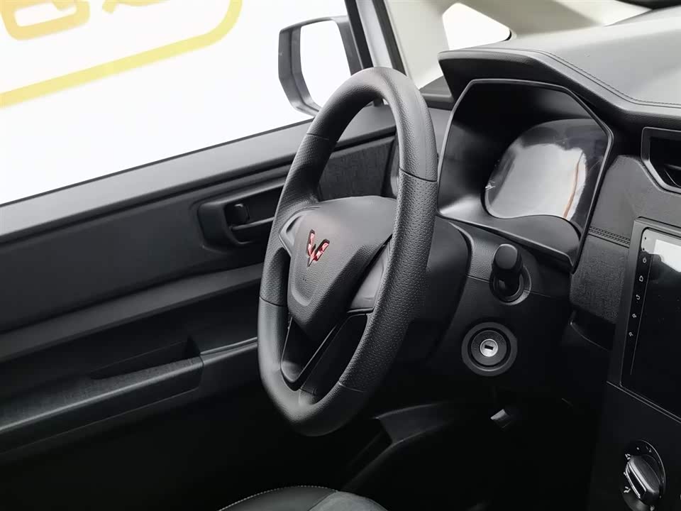 Wuling Wuling Hongguang PLUS