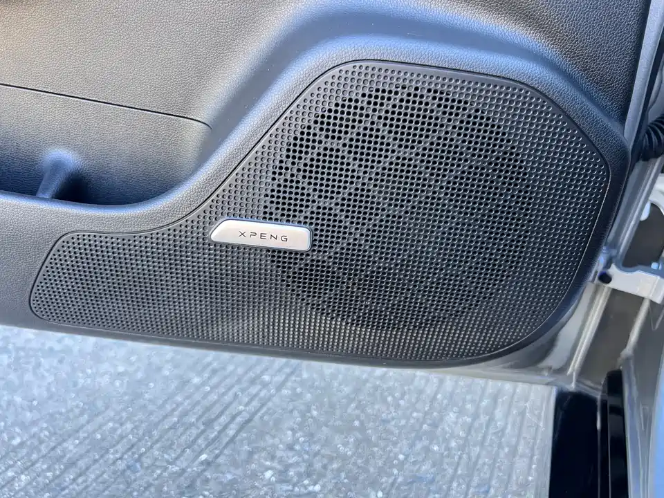 XPENG P7