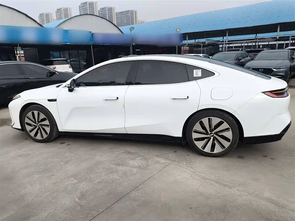 Geely Galaxy Galaxy E8