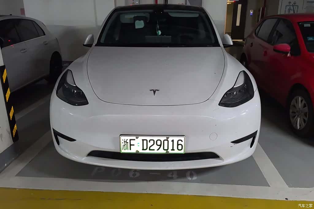 Tesla Model Y, 2023 2
