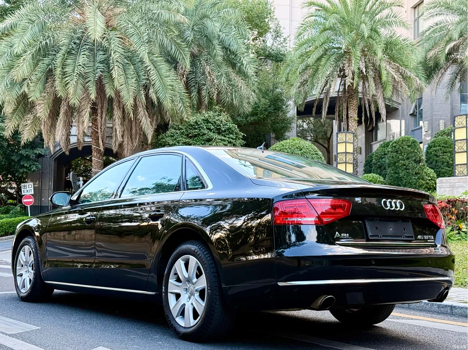 Audi A8L, 2013 7