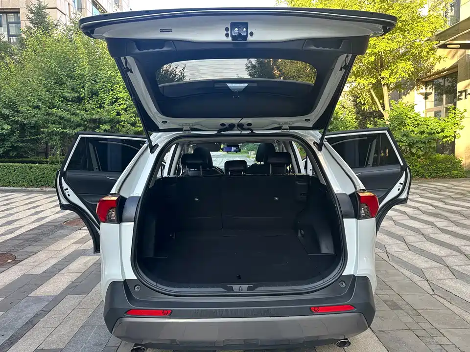 Toyota RAV4 Rongfang