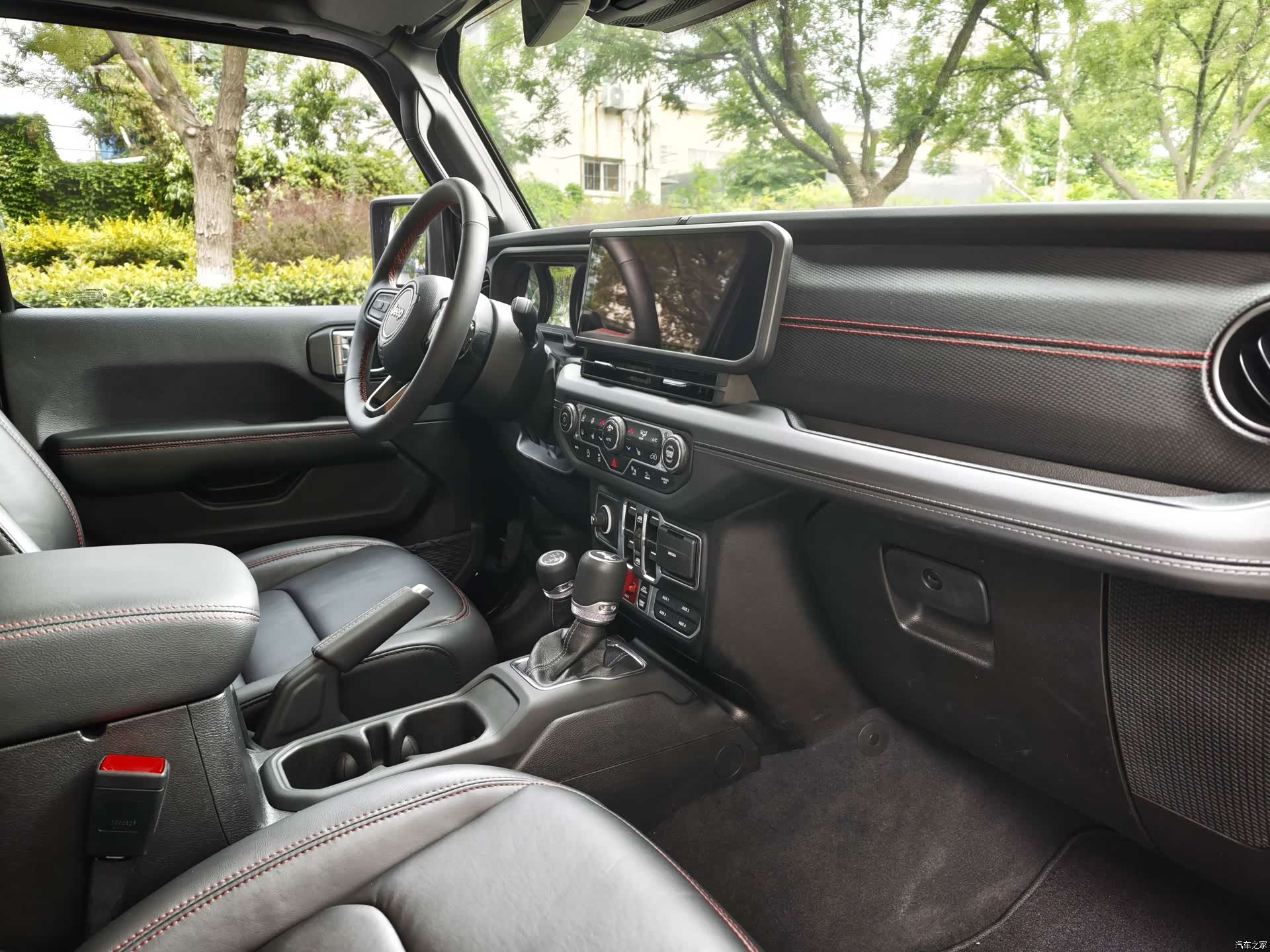 Jeep Wrangler, 2023 16