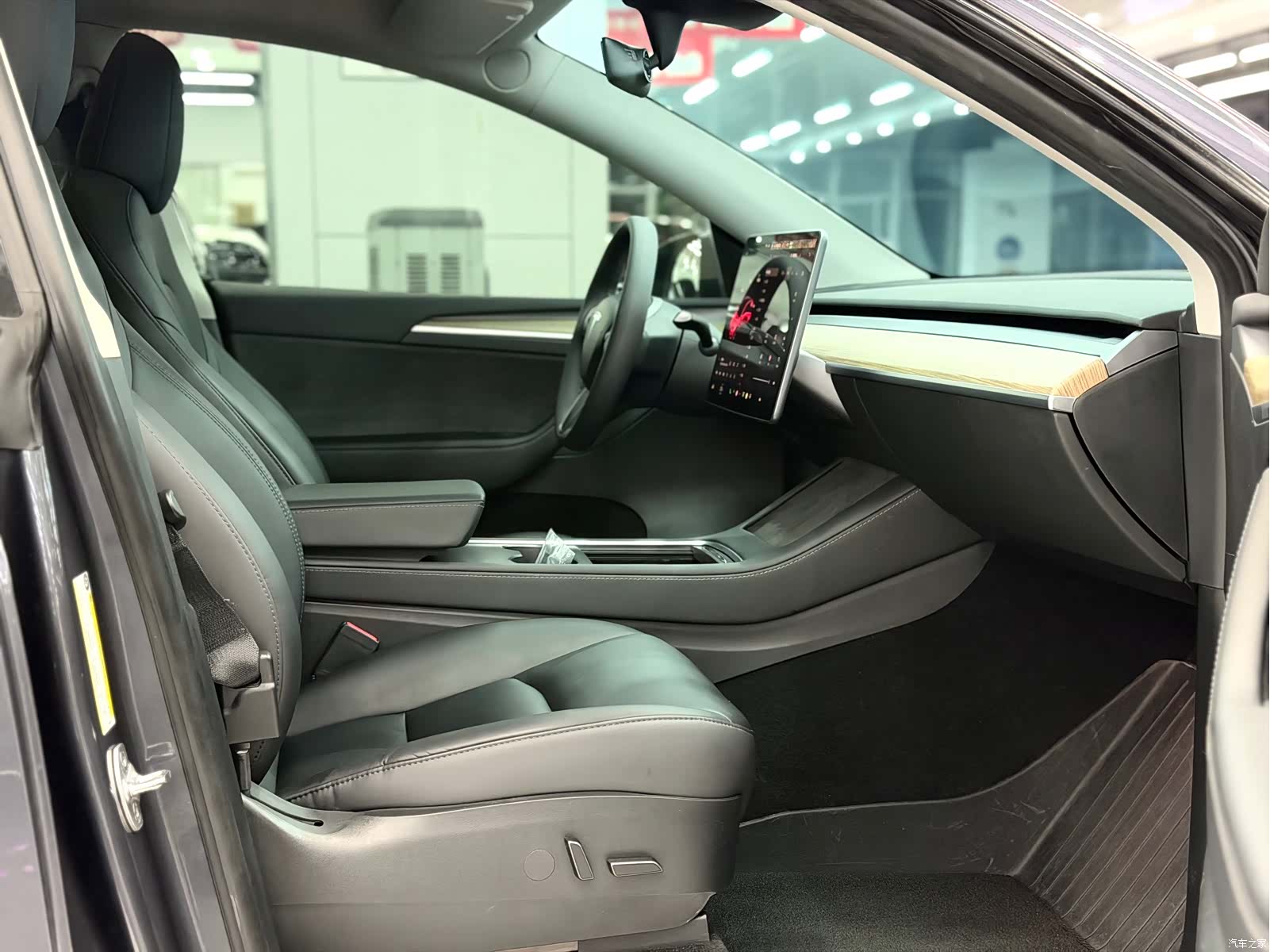 Tesla Model Y, 2022 9