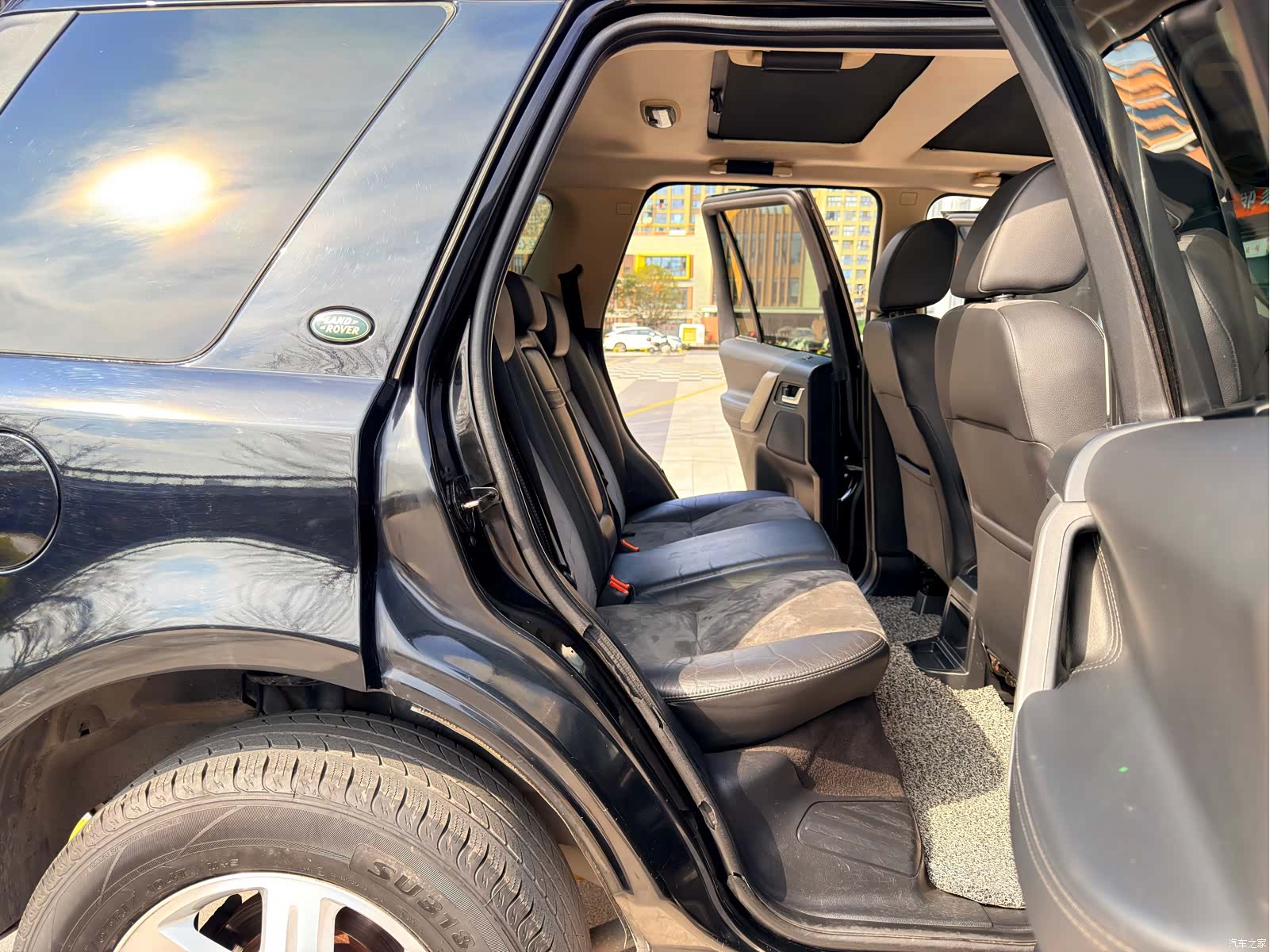 Land Rover i6, 2010 10