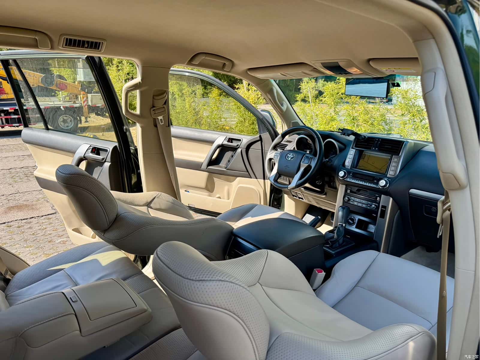 Toyota Prado, 2010 6