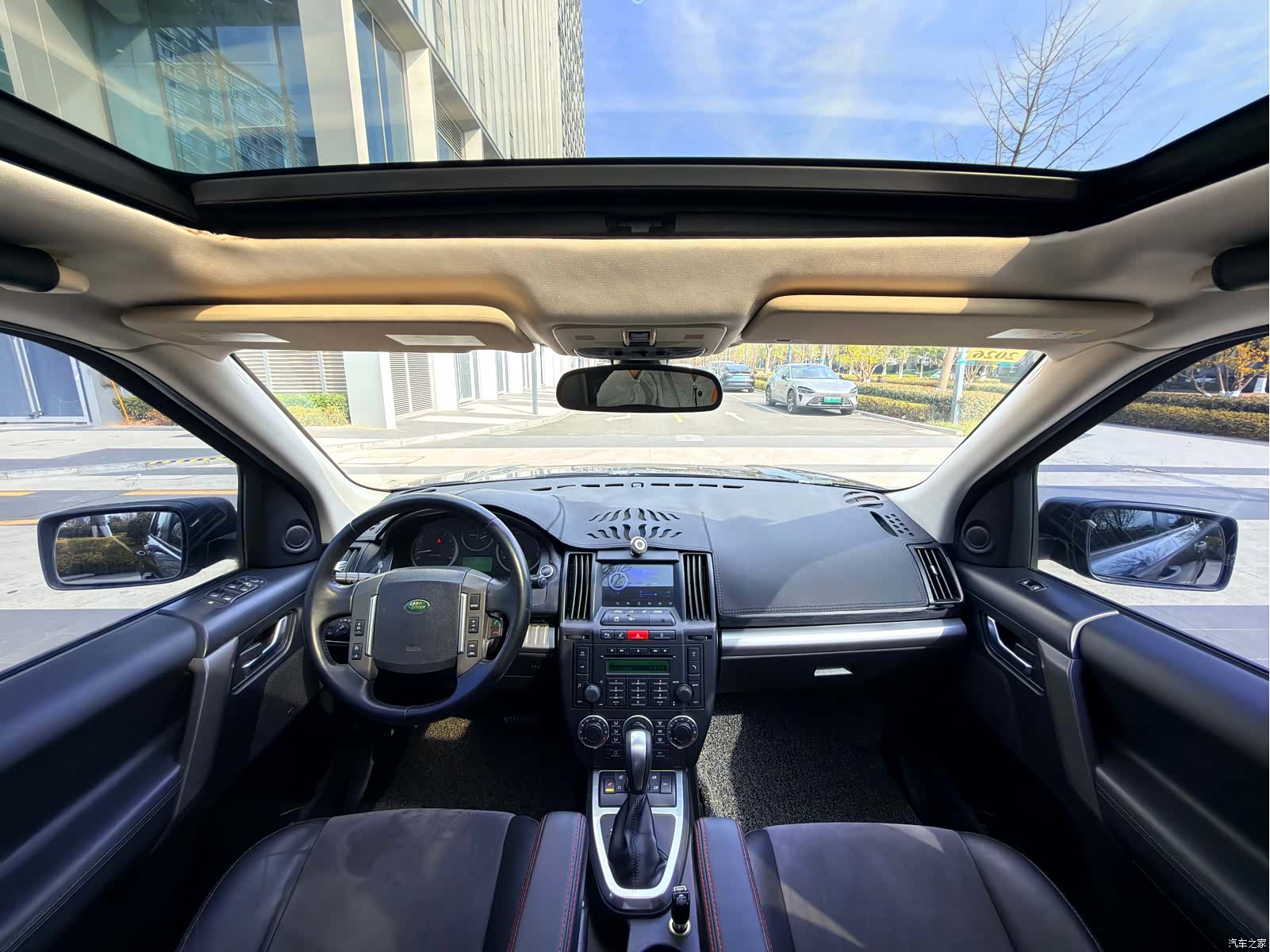 Land Rover i6, 2010 6