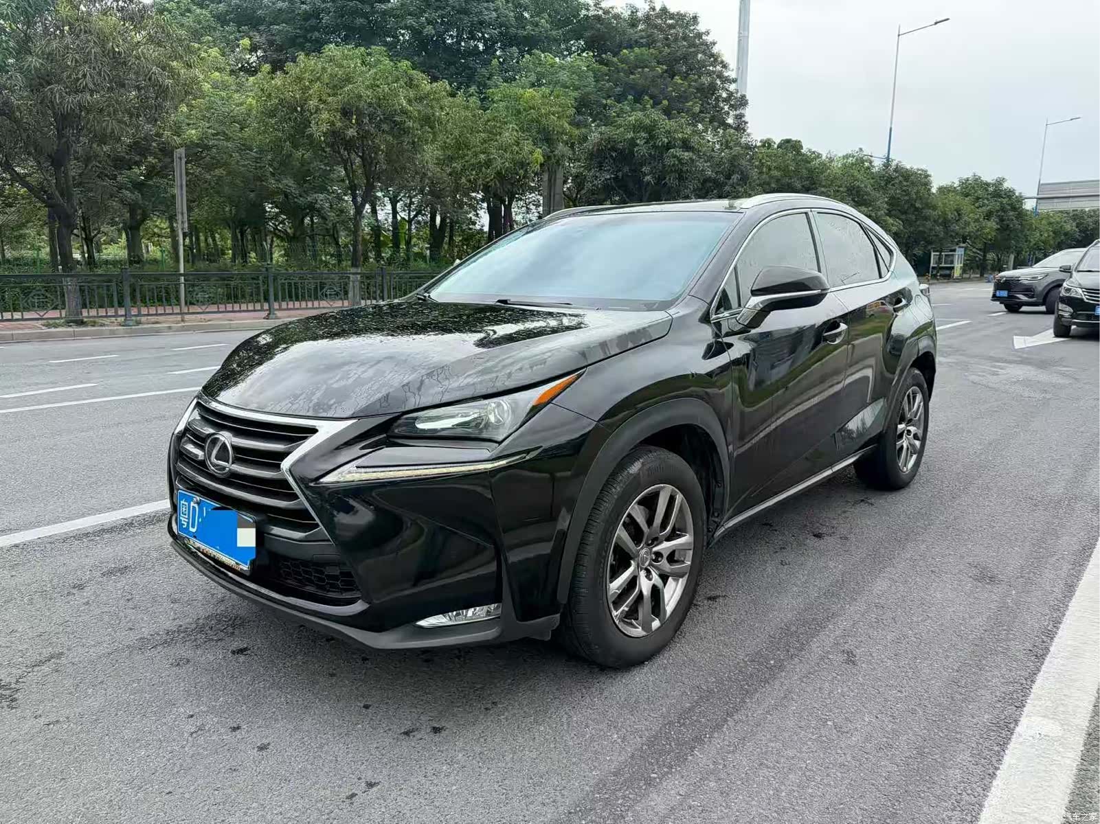 Lexus NX, 2015 1