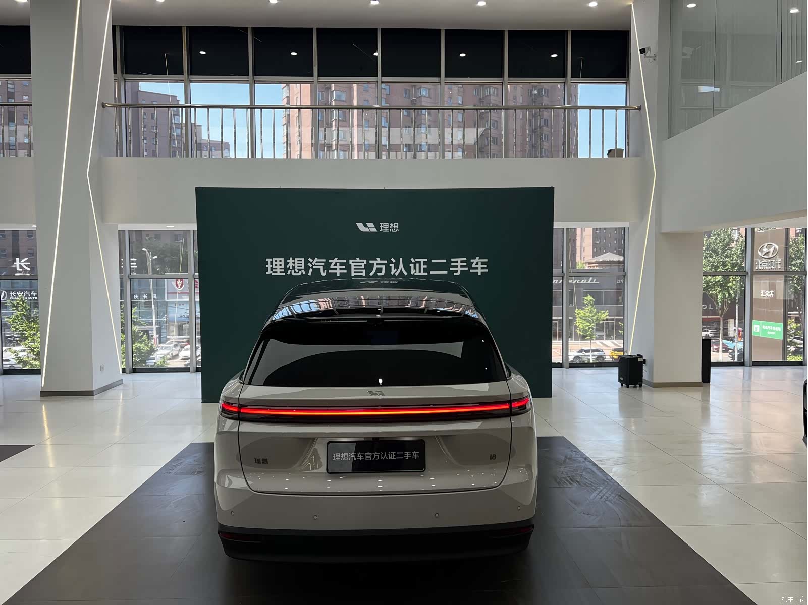 Li Auto i8, 2025 все фото