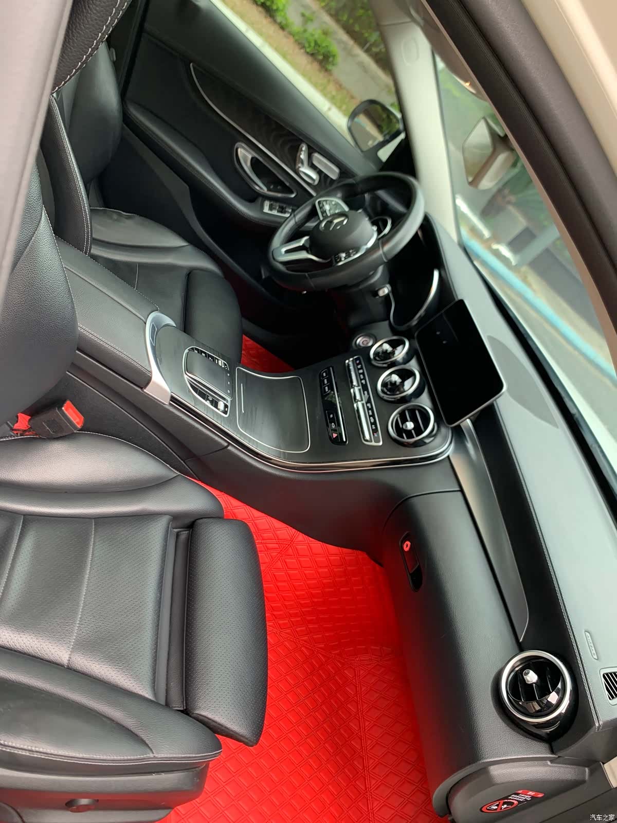 Mercedes-Benz C-Class, 2019 14