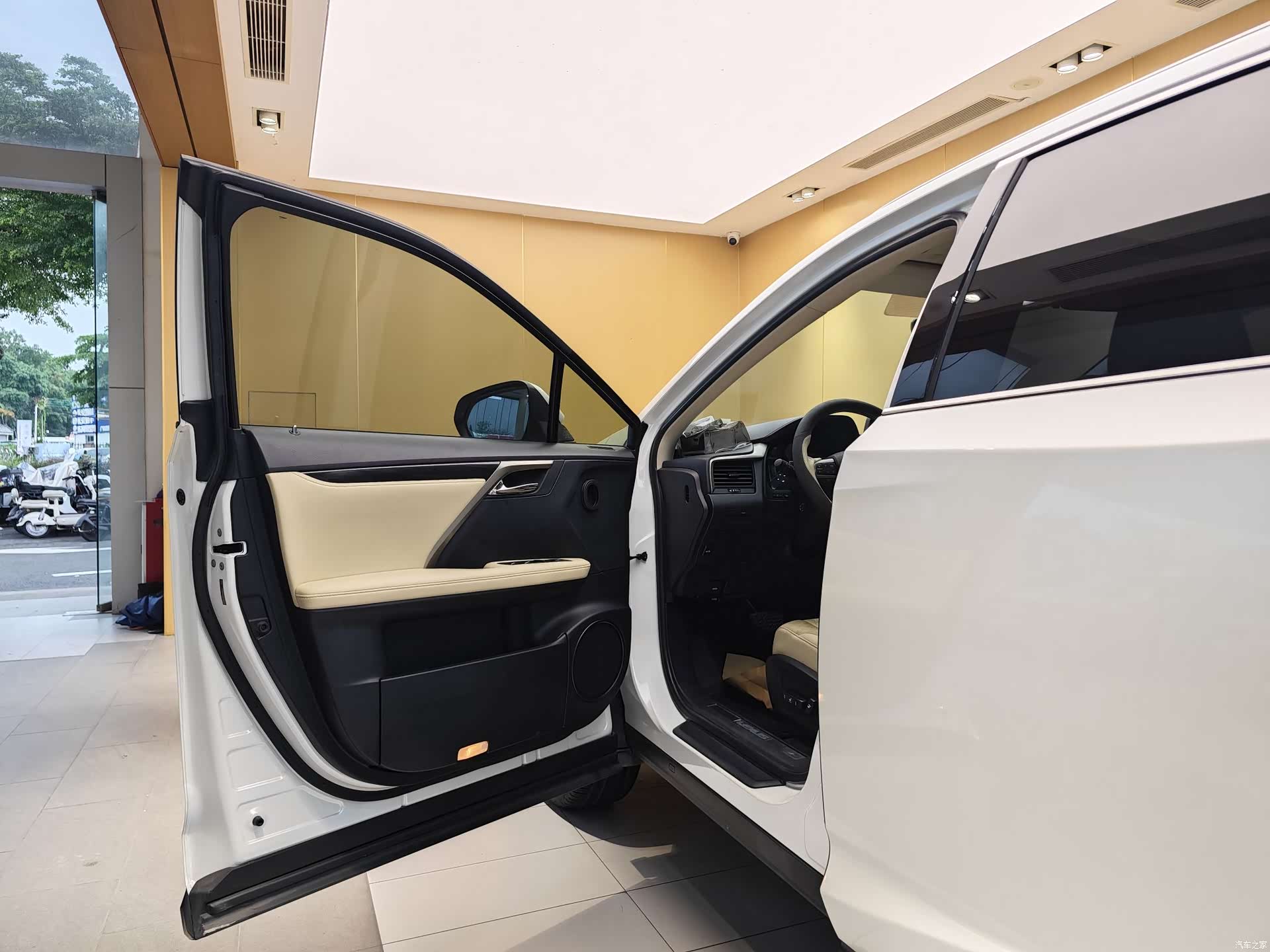 Lexus RX, 2022 7