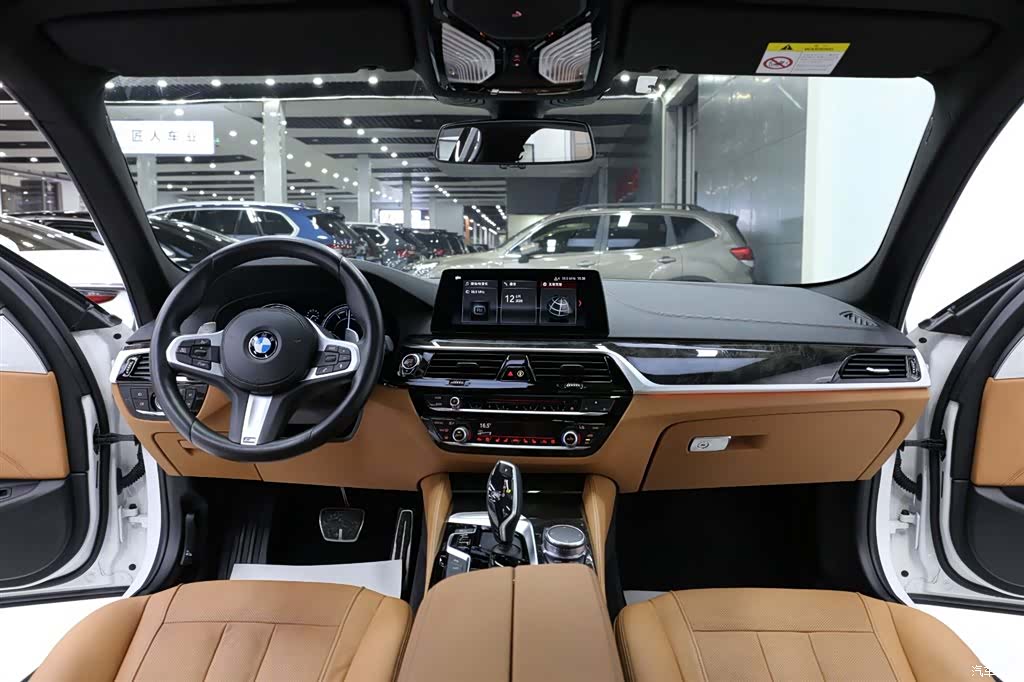 BMW 5 Series, 2018 9