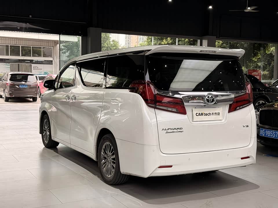 Toyota Elfa Toyota Elfa