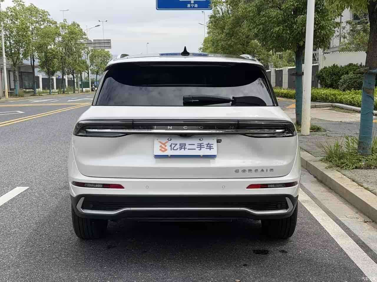 Lincoln Corsair, 2024 все фото