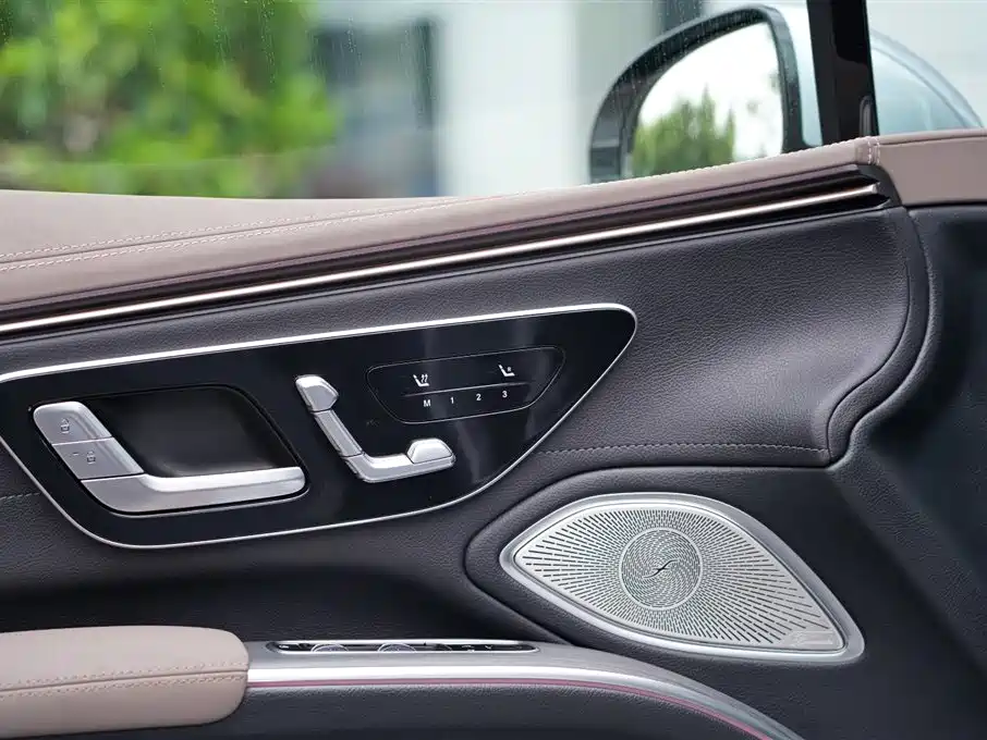 Mercedes-Benz EQS