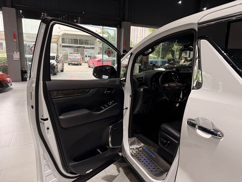 Toyota Elfa Toyota Elfa