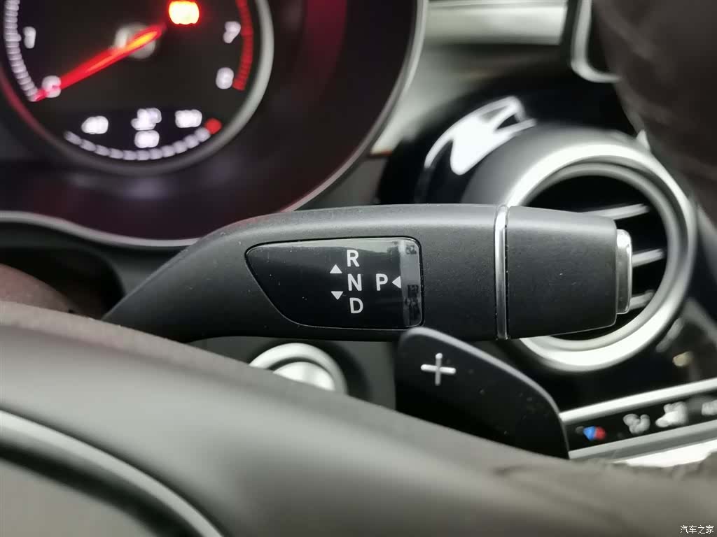 Mercedes-Benz GLC, 2019 13
