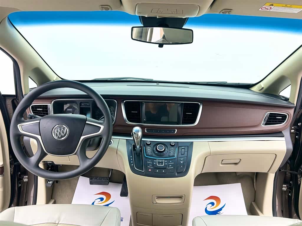 Buick GL8, 2016 7
