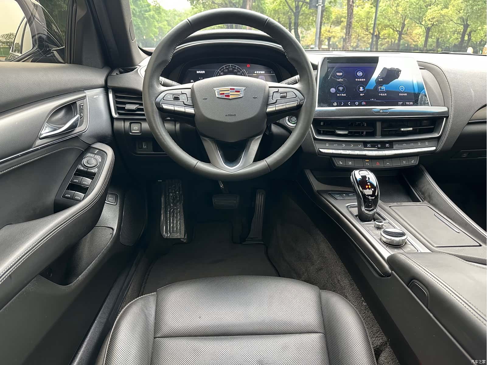 Cadillac CT5, 2023 все фото