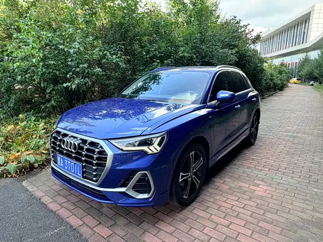 Audi Q3 2023 — купить из Китая под заказ