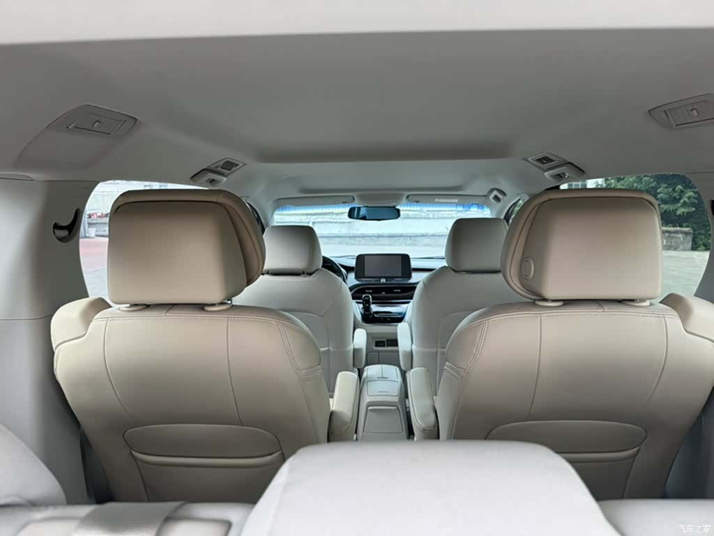 Buick GL8, 2022 21
