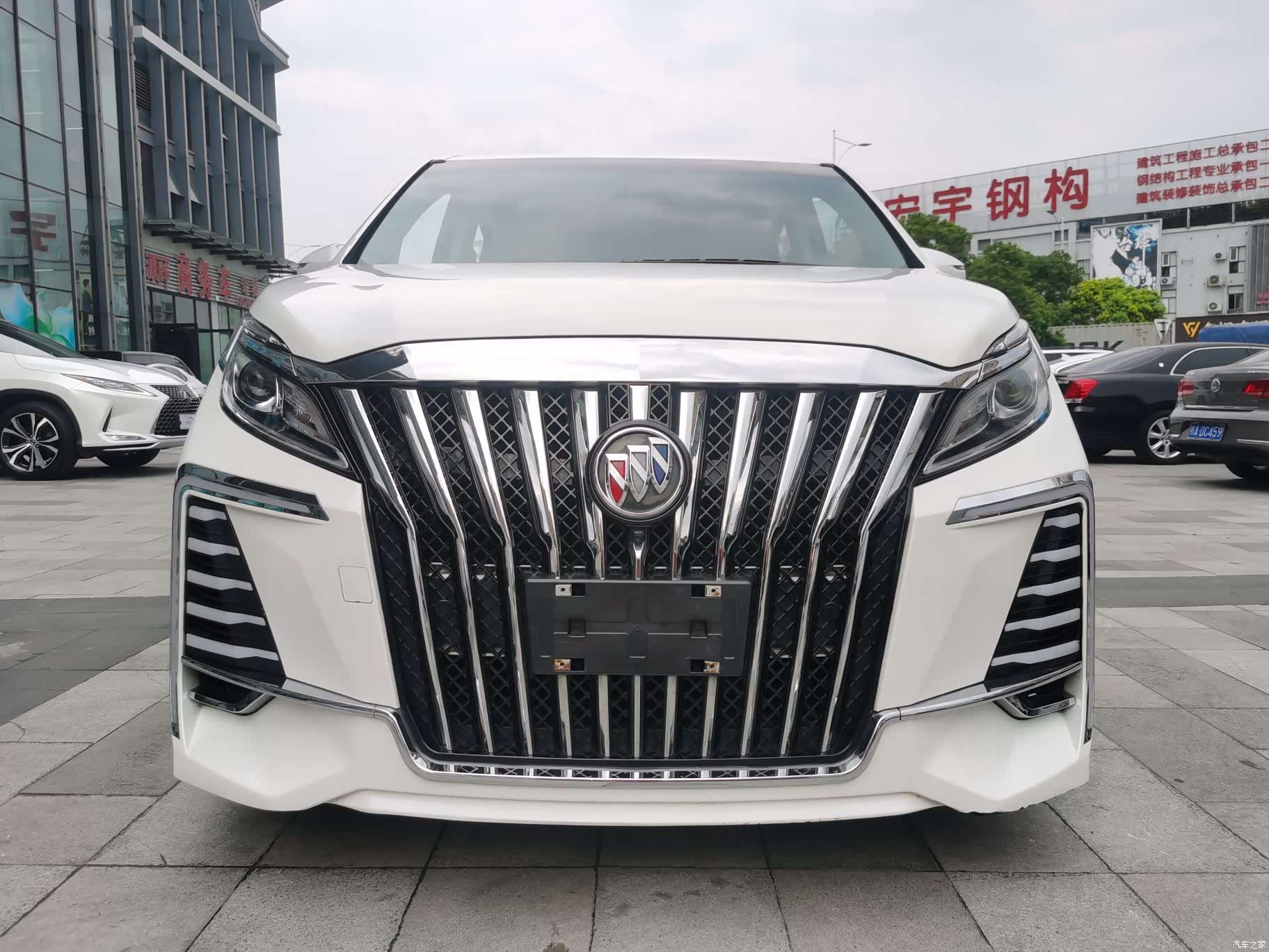 Buick GL8, 2020 3