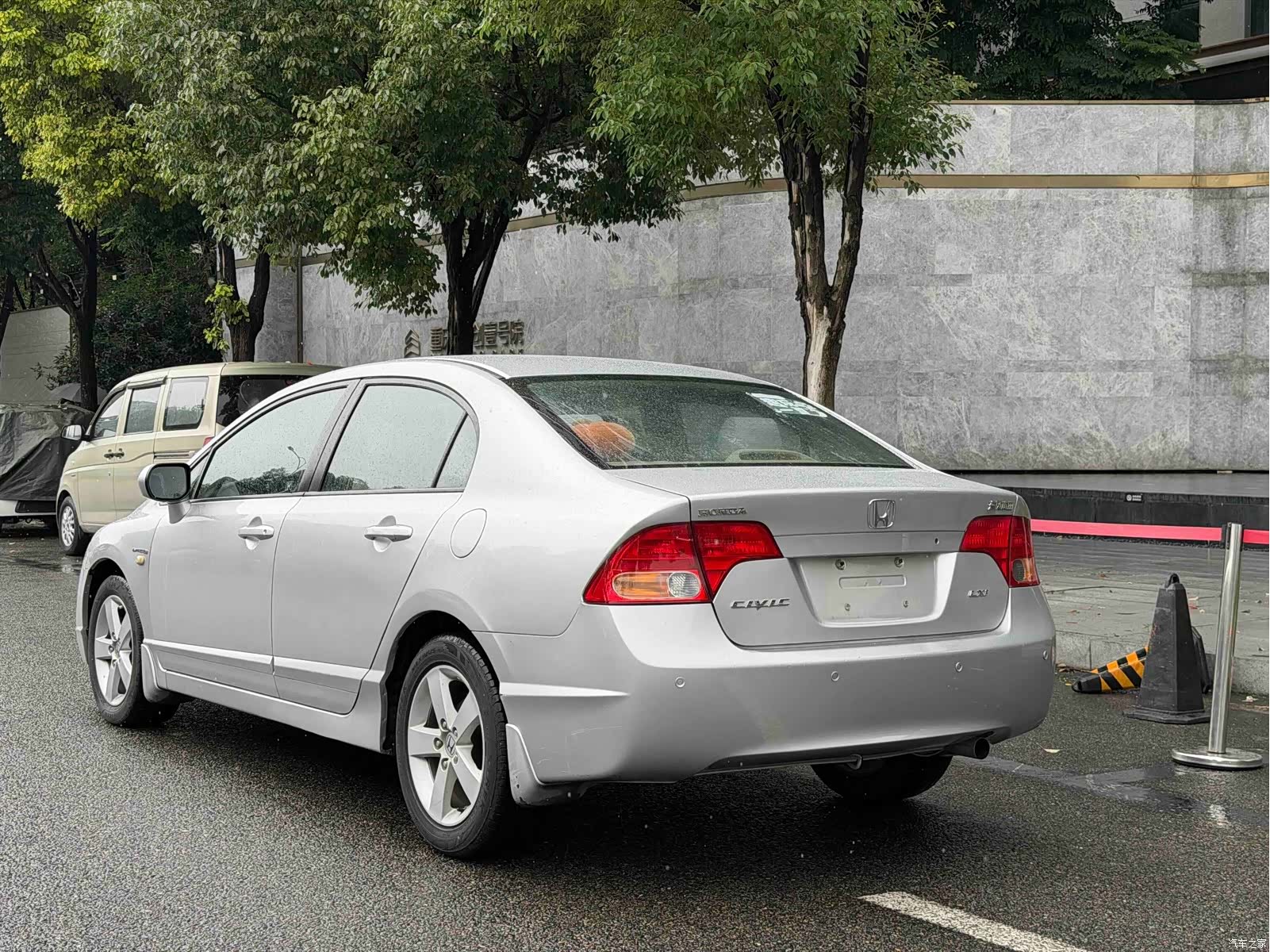Honda Civic, 2011 3