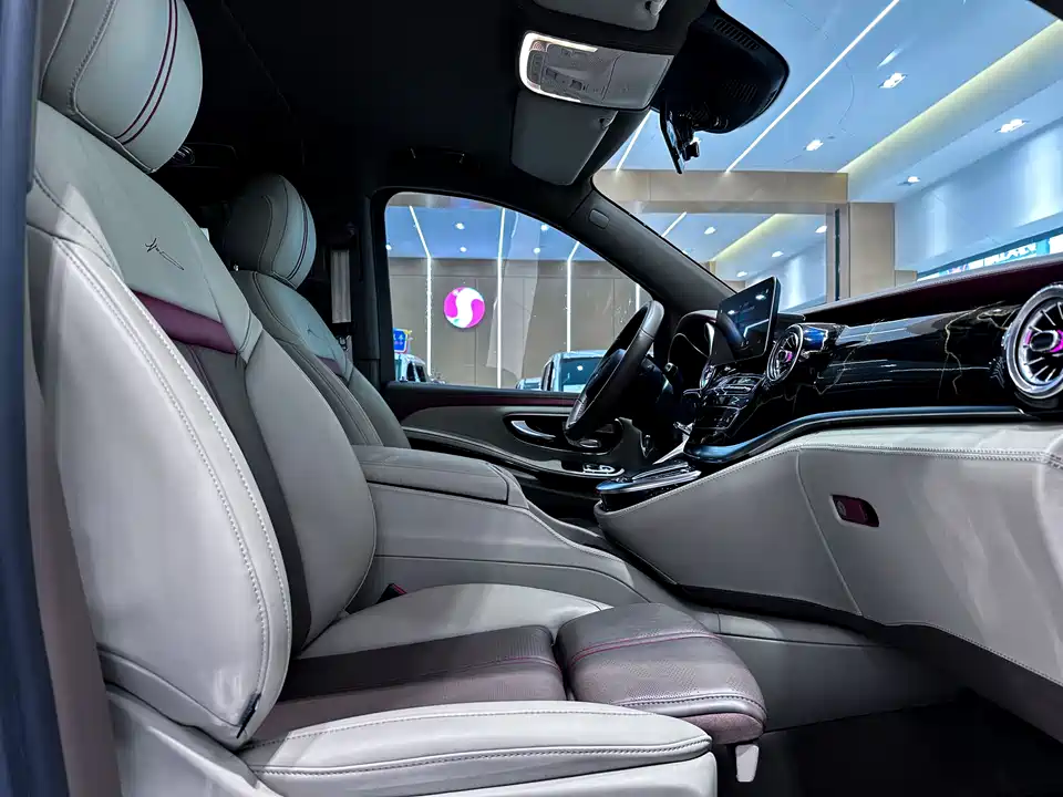 Mercedes-Benz V-class