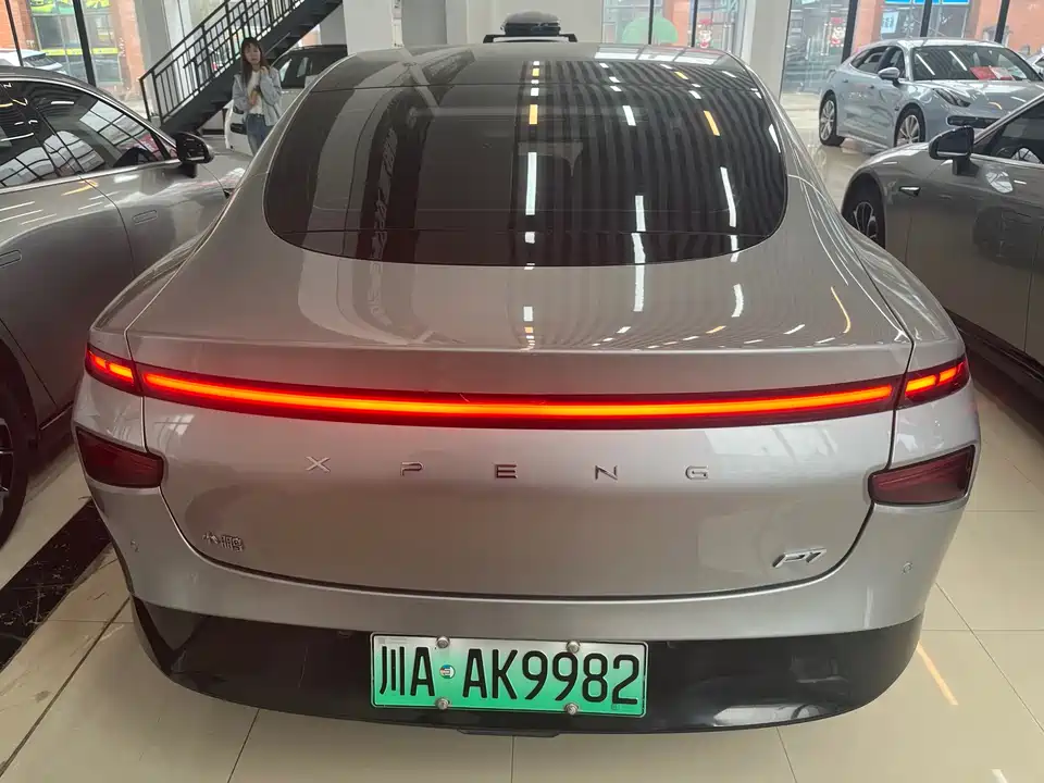 XPENG P7
