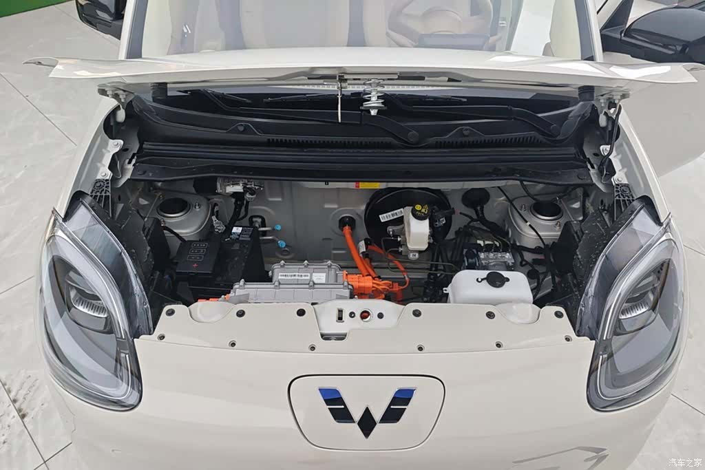 Wuling MINIEV, 2025 10