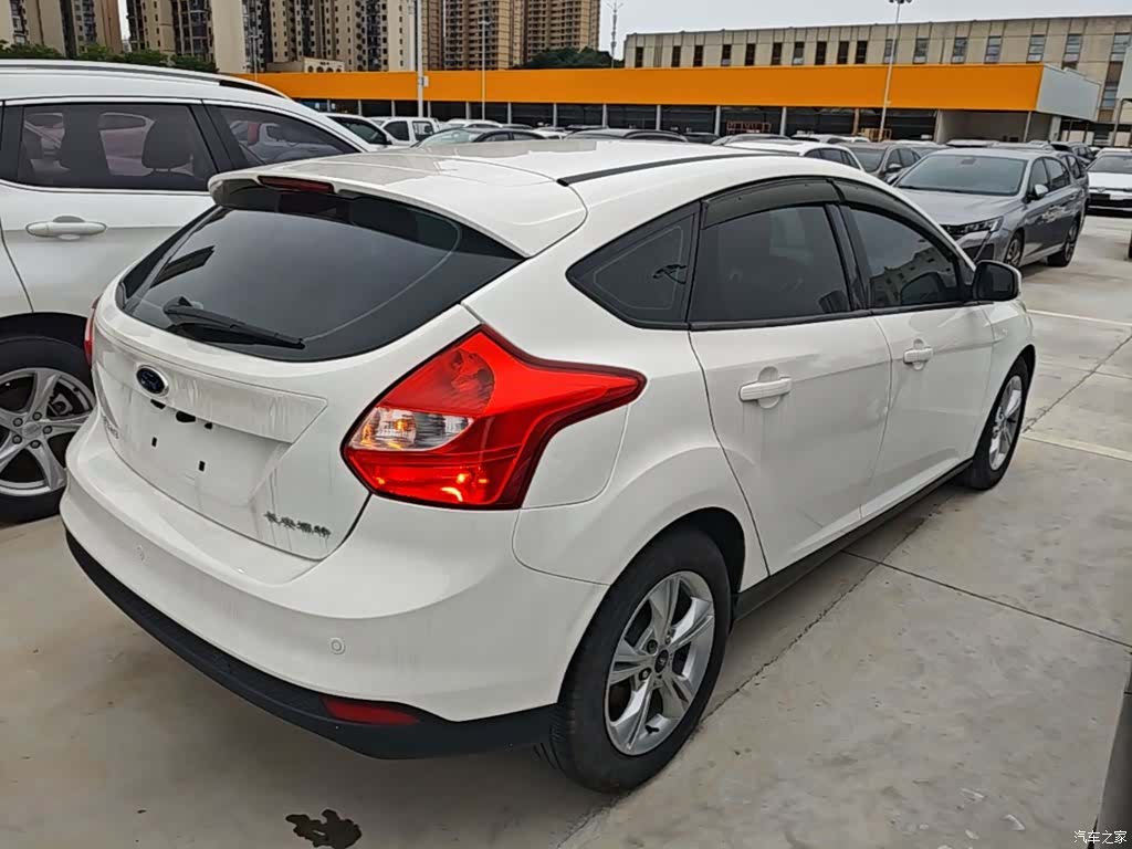 Ford Focus, 2014 7