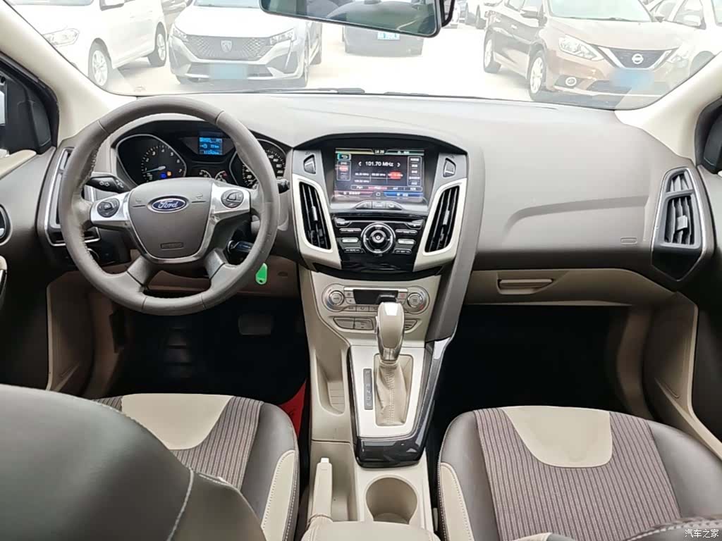 Ford Focus, 2014 10