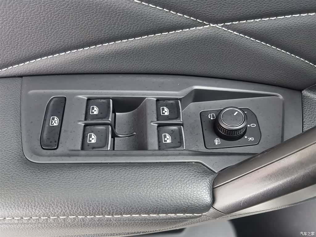 Volkswagen Tiguan L, 2023 9
